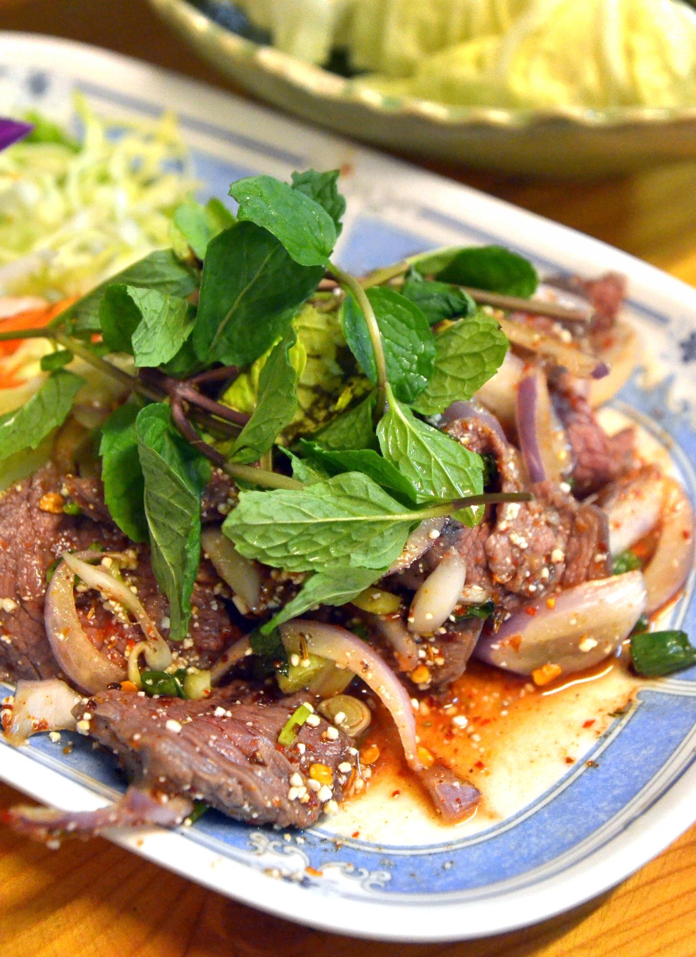 Salade de bœuf façon thaïe — Le riz jaune